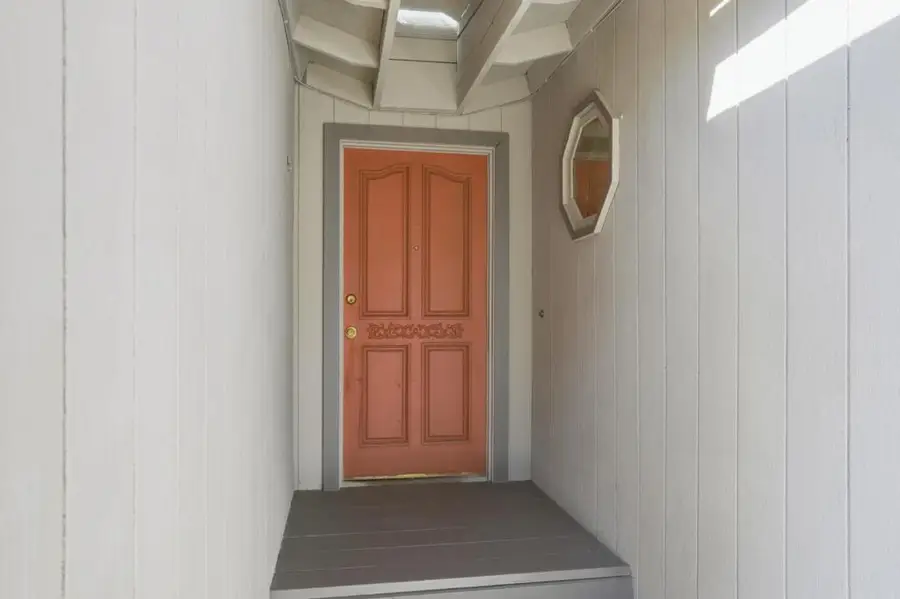 828 Weeks Street, East Palo Alto, CA 94303 - #3