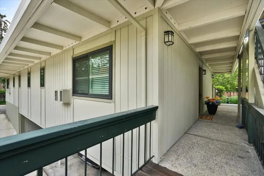 1070 Mercedes Avenue #2, Los Altos, CA 94022 - Image #3