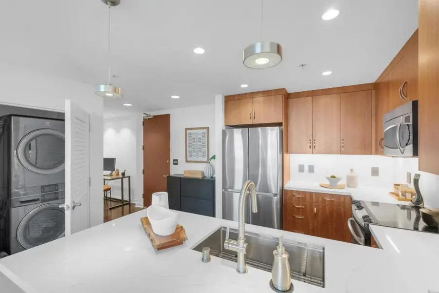 38 Almaden #1413, San Jose, CA 95110 - Image #2