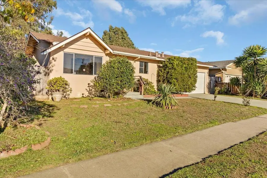 344 Pueblo Drive, Salinas, CA 93906 - Image #2