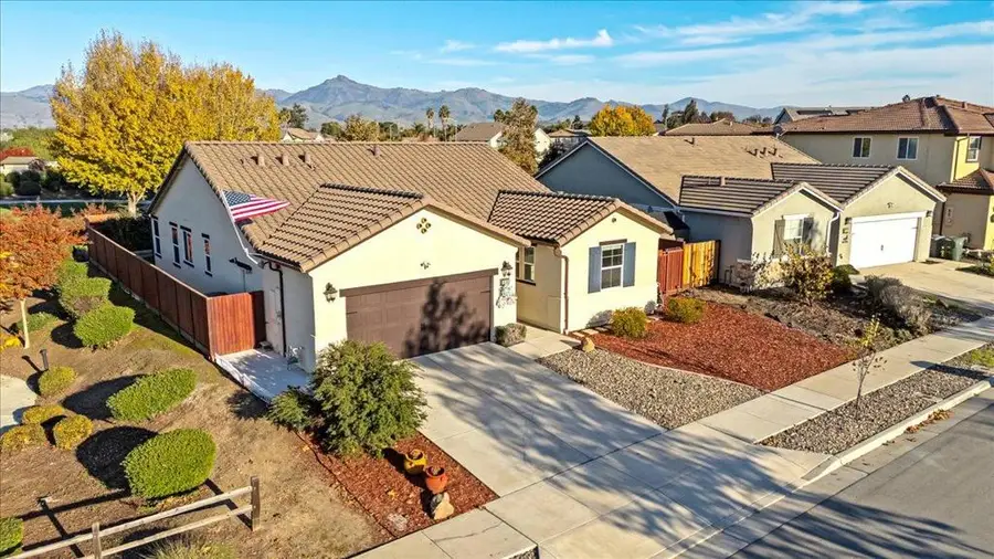 215 Lucero Drive, Hollister, CA 95023 - Image #3