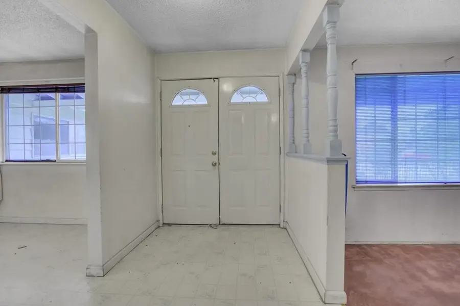 8734 Hermosa Court, Stockton, CA 95210 - Image #3