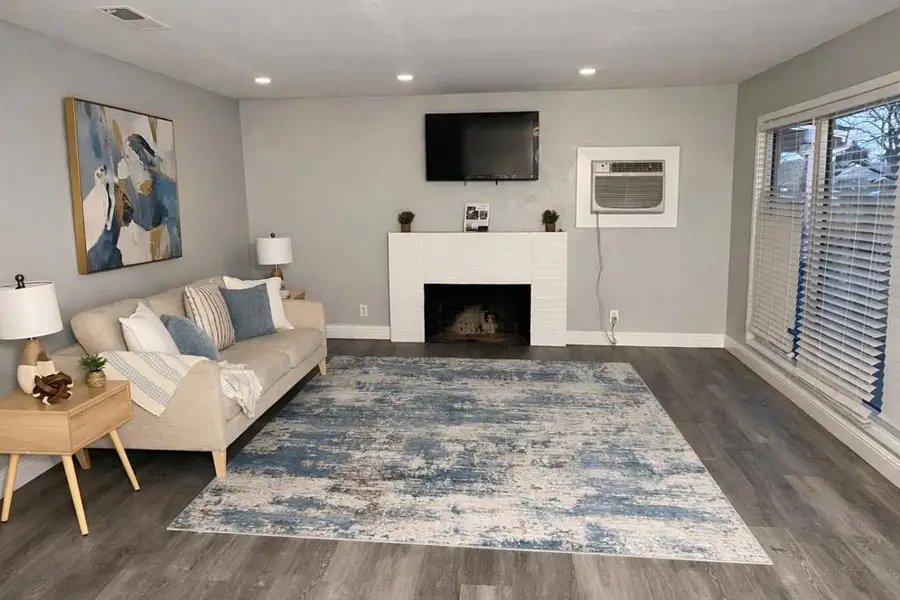 1805 De Ovan Avenue, Stockton, CA 95204 - #2