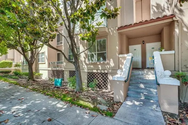 951 S 12th Street #102, San Jose, CA 95112