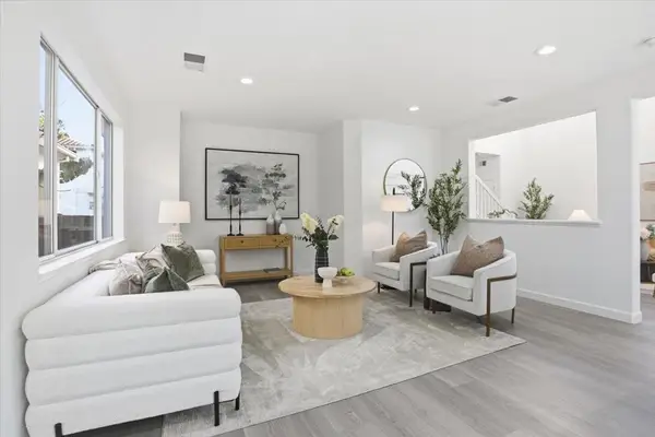 10884 Via Sorrento, Cupertino, CA 95014