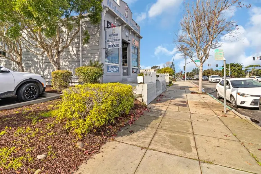 883 Lighthouse Avenue, Monterey, CA 93940 - #2