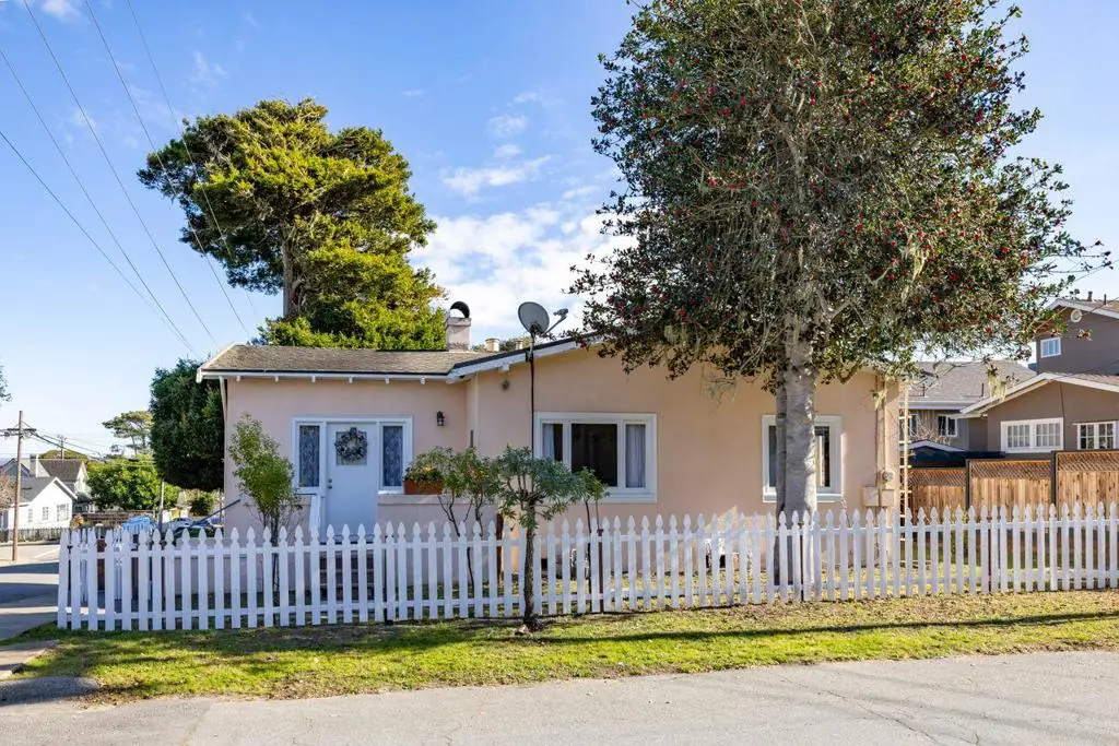 851 Laurel Avenue, Pacific Grove, CA 93950 - Image #1