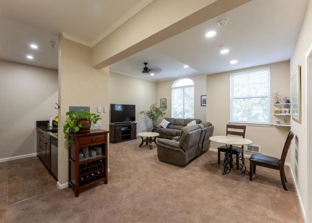 516 Martha Street #202, San Jose, CA 95112 - #1
