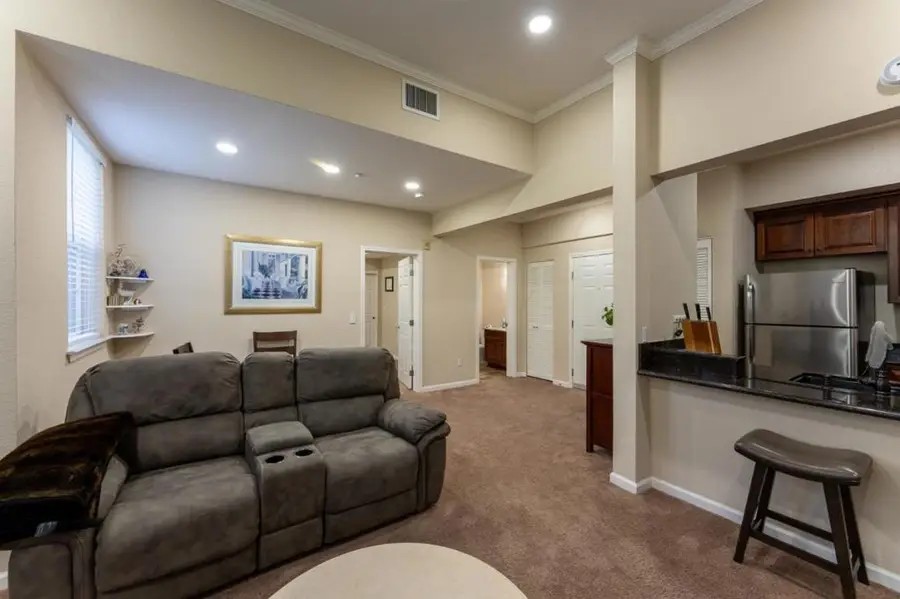 516 Martha Street #202, San Jose, CA 95112 - #3