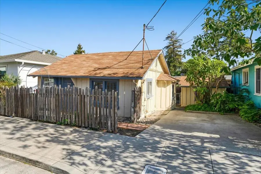 208 Mountain View Avenue, Santa Cruz, CA 95062 - Image #3
