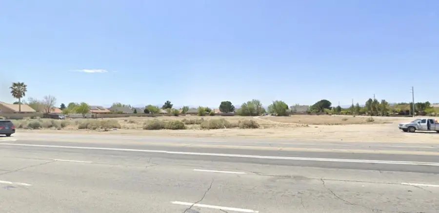 E 20th Street, Lancaster, CA 93535 - #2