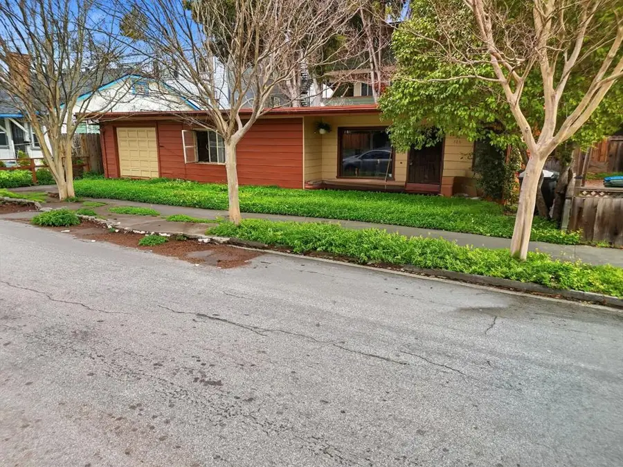 725 Adams Street, Redwood City, CA 94061 - #2