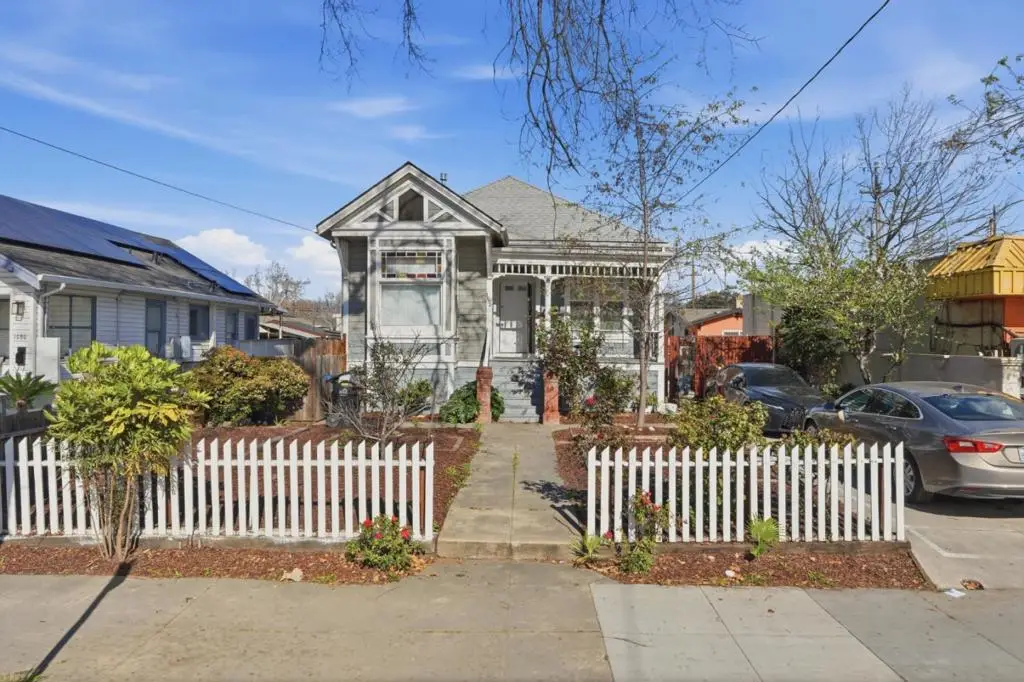1090 S 7th Street, San Jose, CA 95112 - #1