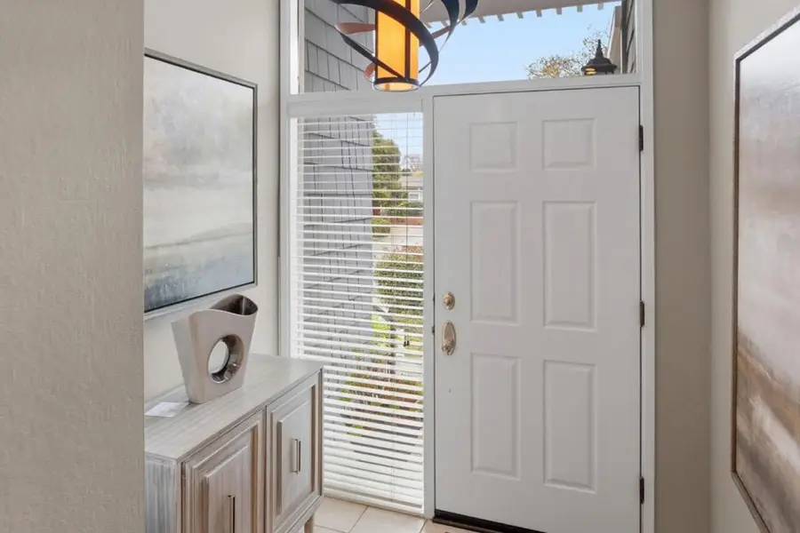 653 Fox Court, Redwood City, CA 94061 - #2