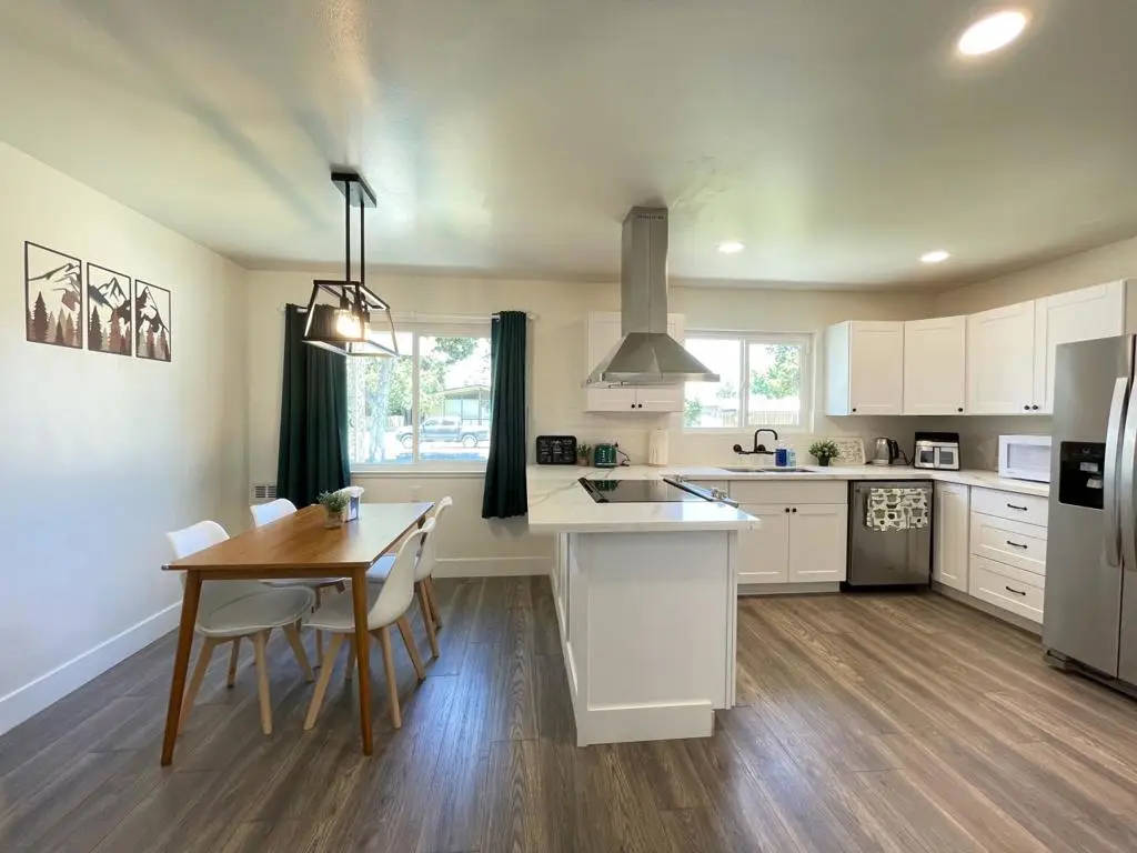 725 W Rialto Avenue, Fresno, CA 93705 - #1