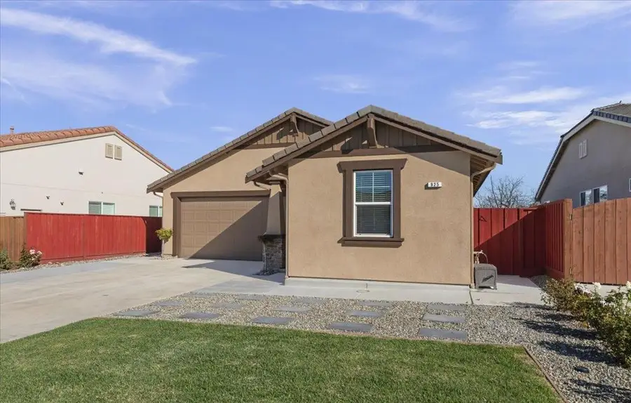 925 Klamath Way, Hollister, CA 95023 - #2