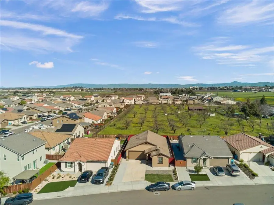 925 Klamath Way, Hollister, CA 95023 - #3