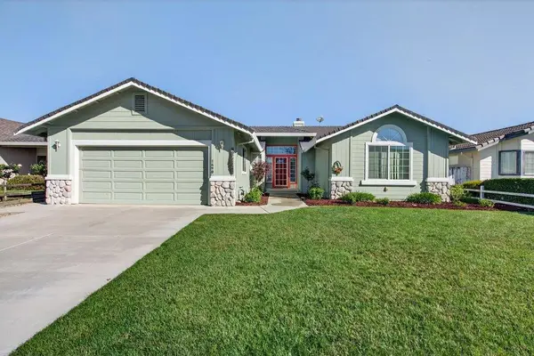 1490 Hilltop Road, Hollister, CA 95023