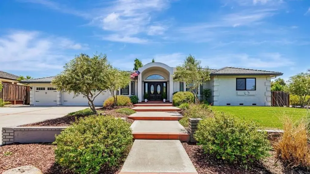 640 S Ridgemark Drive, Hollister, CA 95023 - #1