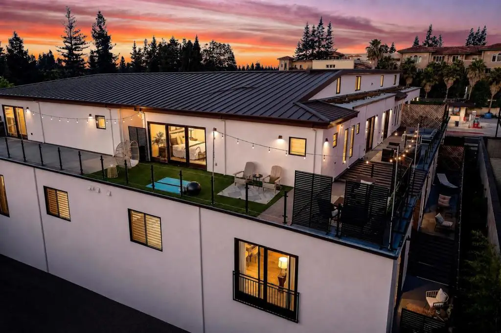 914 Woodside, Redwood City, CA 94061 - #1