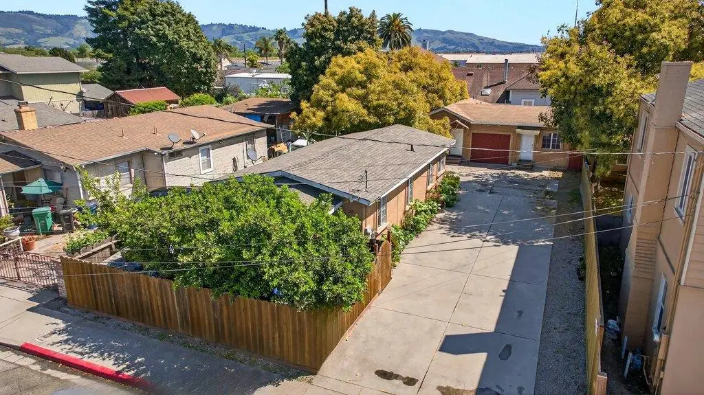 20 Gonda Street, Royal Oaks, CA 95076 - #1