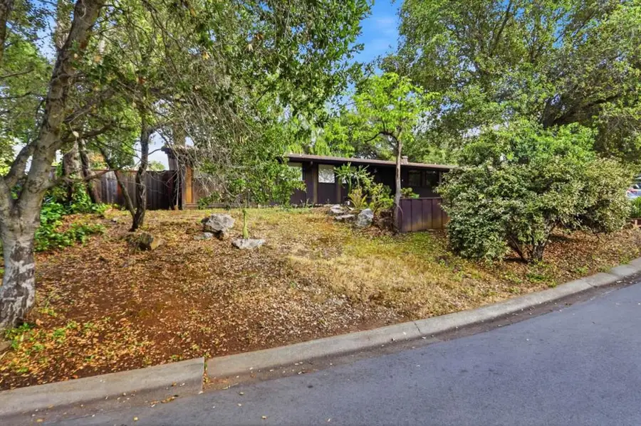 18600 Montpere Way, Saratoga, CA 95070 - #2