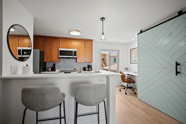 300 Glenwood Circle #308, Monterey, CA 93940