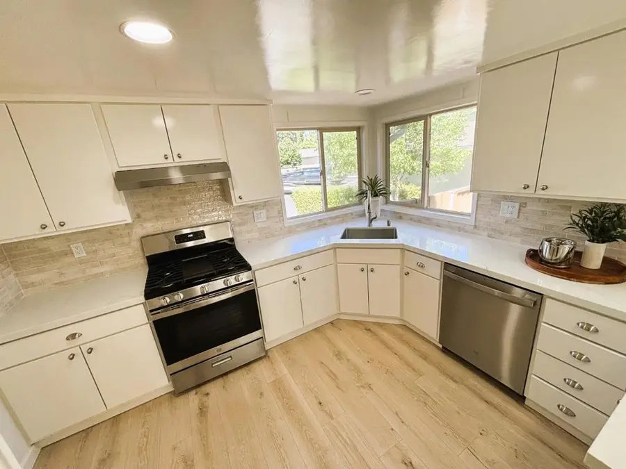 391 Millpond, San Jose, CA 95125 - #3