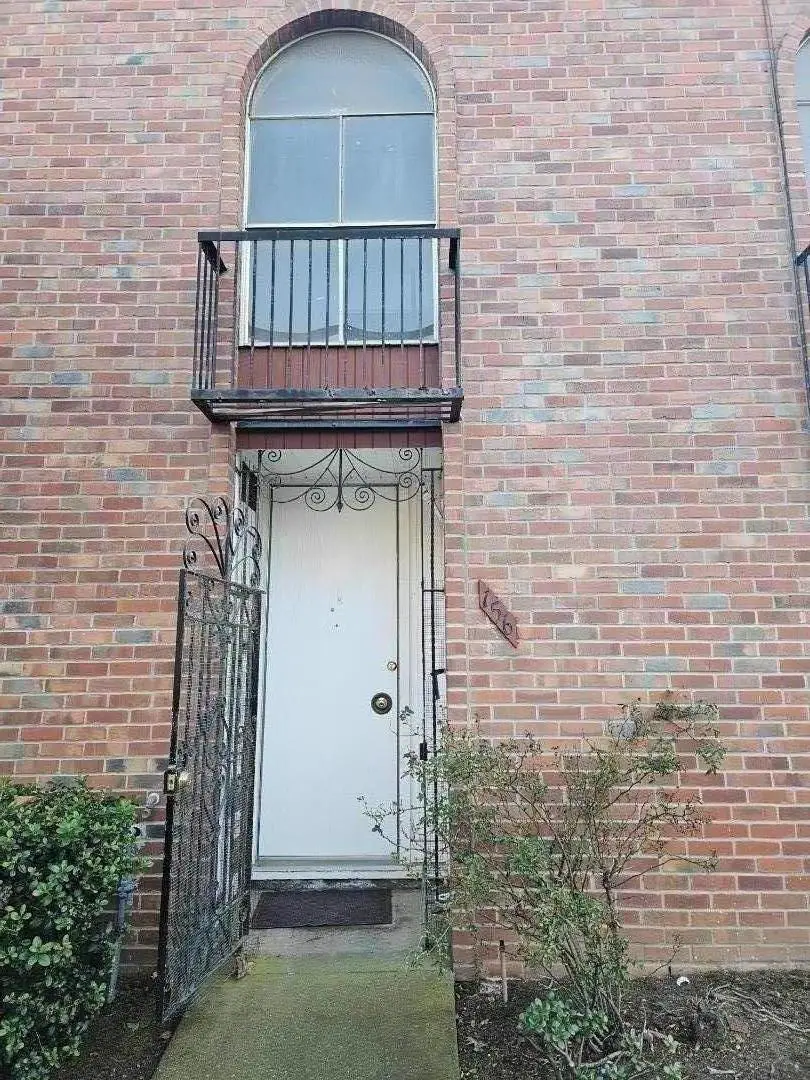 Address Withheld By Seller, San Francisco, CA 94134 - #1