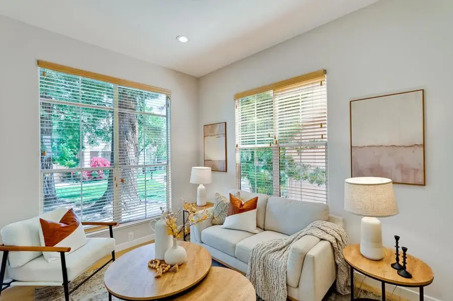 142 Pacchetti Way, Mountain View, CA 94040 - #3