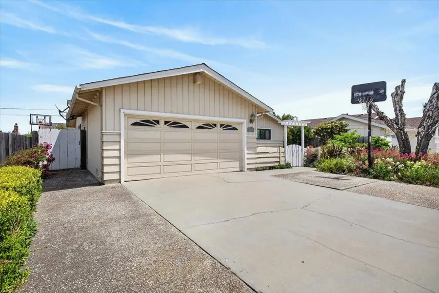 251 La Mesa Drive, Salinas, CA 93901 - #2