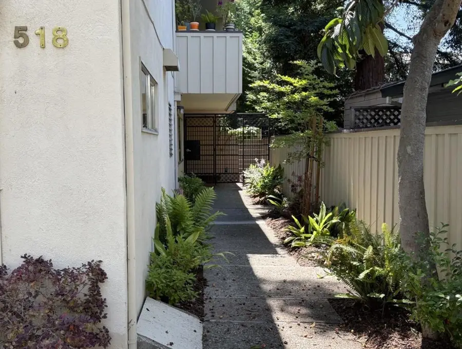 518 Everett Avenue #A, Palo Alto, CA 94301 - #2