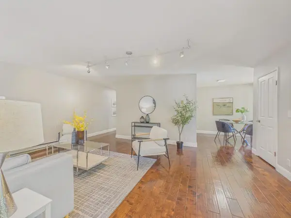264 N Whisman Road #13, Mountain View, CA 94043
