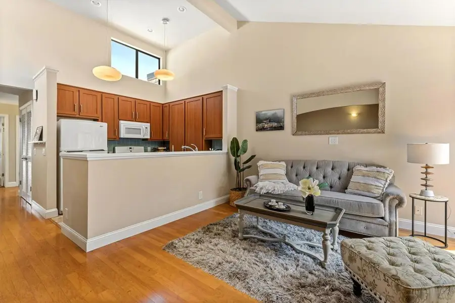 461 Dela Vina Avenue #205, Monterey, CA 93940 - #3