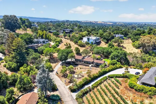 12800 Dianne Drive, Los Altos Hills, CA 94022