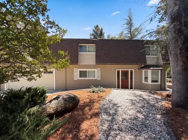 12007 Torrey Pines Drive, Auburn, CA 95602