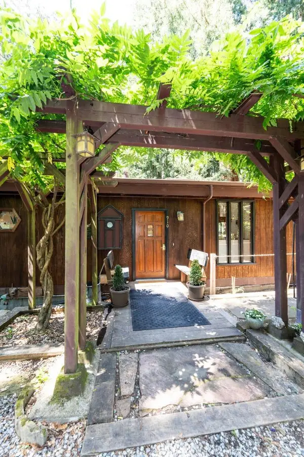 910 Cathedral Drive, Aptos, CA 95003