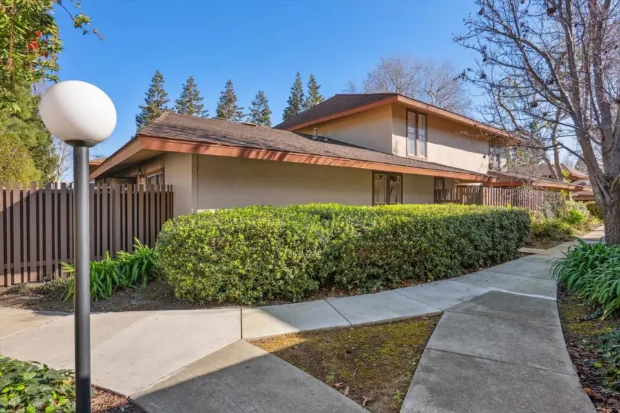 205 Red Oak Drive #P, Sunnyvale, CA 94086 - #2