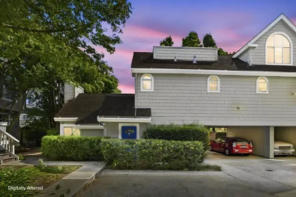 918 3rd Street #F, Santa Cruz, CA 95060