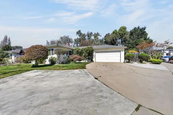 2 Perez Circle, Salinas, CA 93906