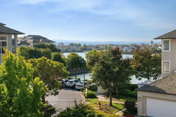 300 Baltic Circle #340, Redwood City, CA 94065