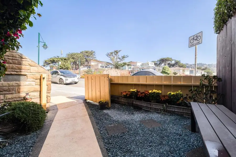 2260 Palmetto Avenue, Pacifica, CA 94044 - #2