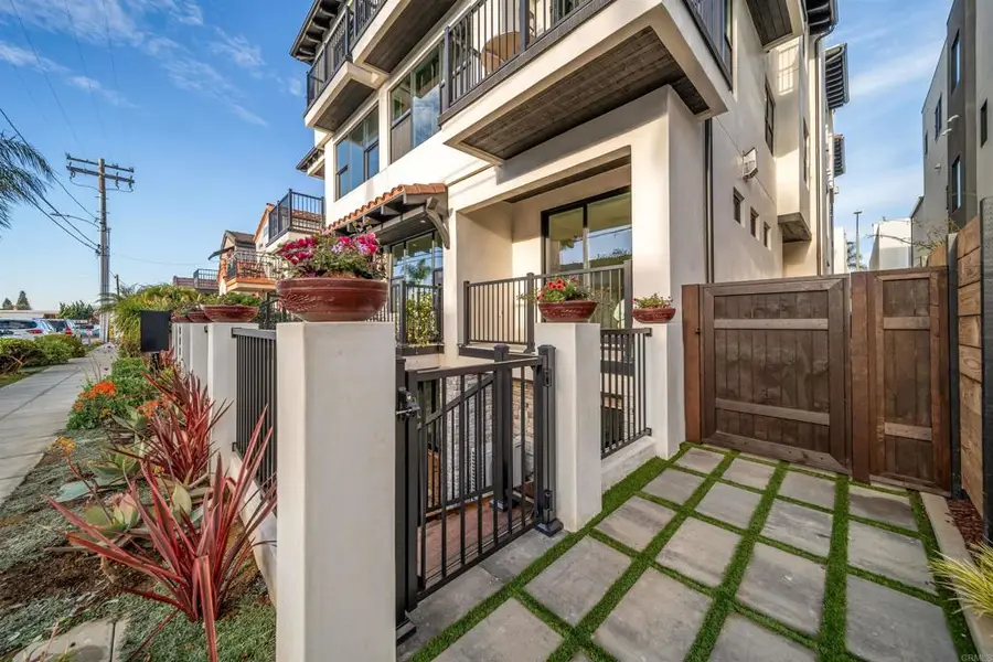 812 N Cleveland Street #1, Oceanside, CA 92054 - Image #2