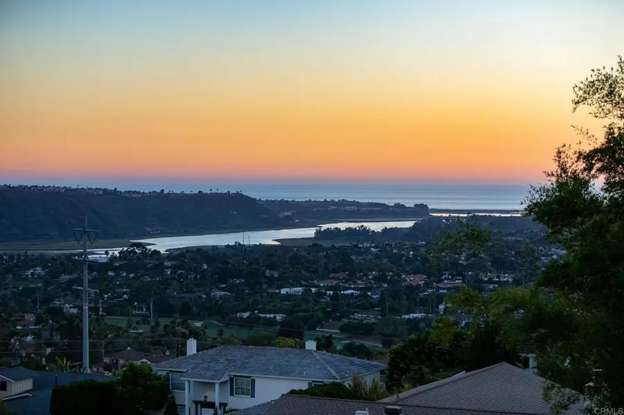 6817 Vianda Ct Court, Carlsbad, CA 92009 - Image #2