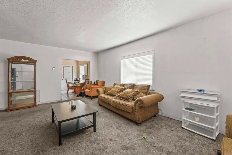 127 W 5th Avenue, Escondido, CA 92025 - Image #3