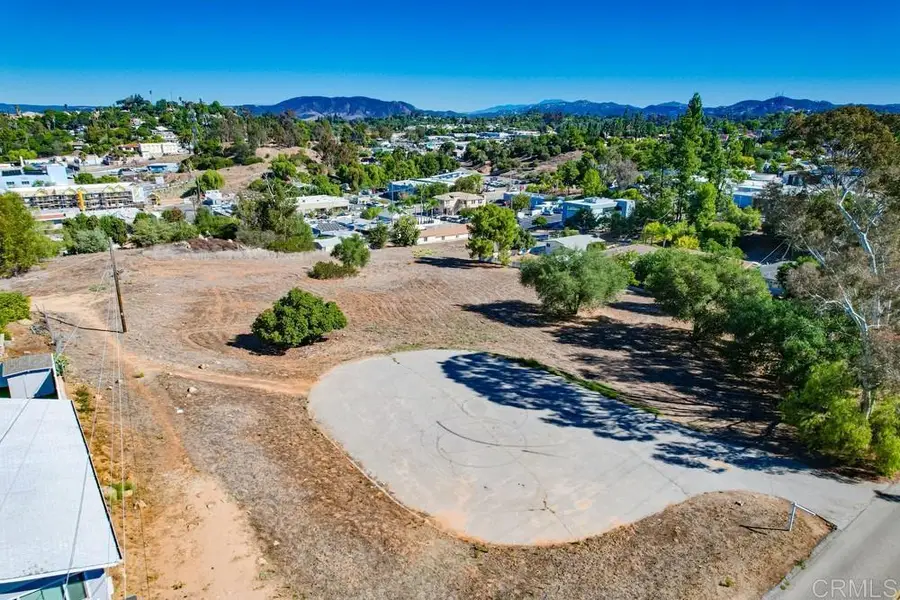 502 E Elder Street, Fallbrook, CA 92028 - #3