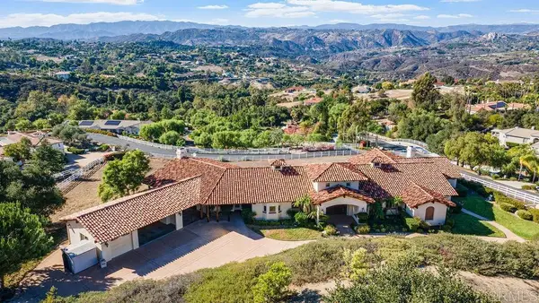2155 Mil Sorpresas Drive, Fallbrook, CA 92028