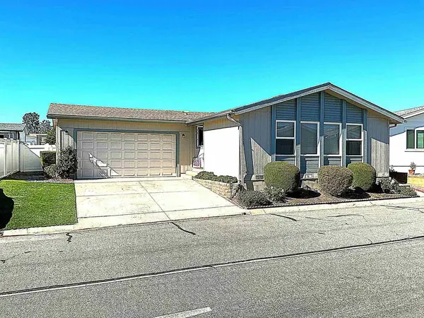 632 Via Bogota, Vista, CA 92081