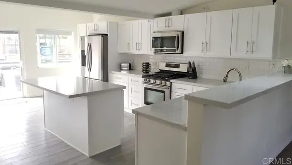 648 Cocapah St, Vista, CA 92083