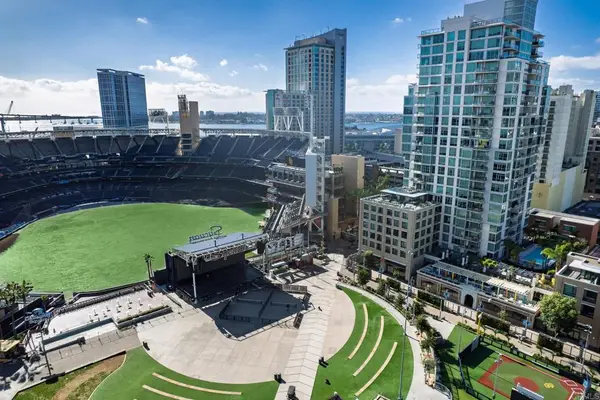 325 7th Avenue #1001, San Diego, CA 92101